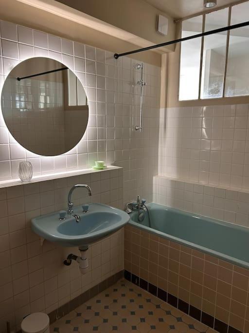 Un Fabuleux Decor Pour Un Chaleureux Appartement Parijs Buitenkant foto